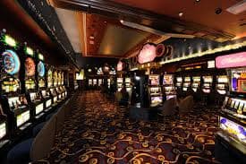 jiliks77 Slot Games ပလက်ဖောင်းတွင် Jackpot Slots ကစားနေသောပုံ